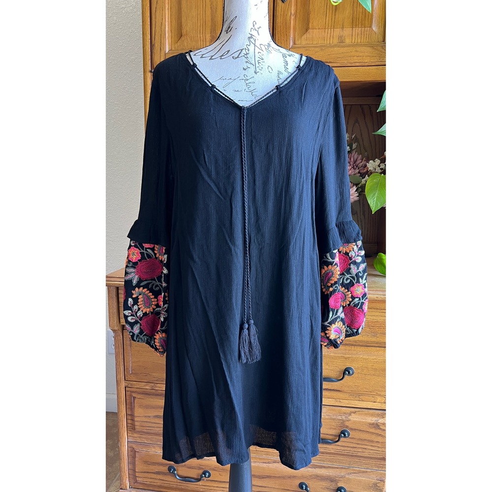 Entro Black Embroidered Floral Balloon Sleeve‎ Boho Tassel Mini Dress Small